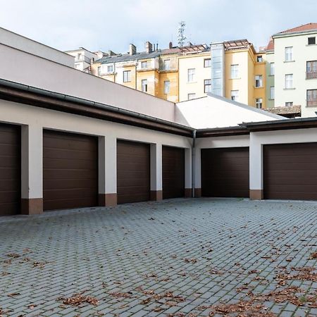 Designed Apartment Next To Vaclav Square With Terrace And Private Garage ปราก ภายนอก รูปภาพ