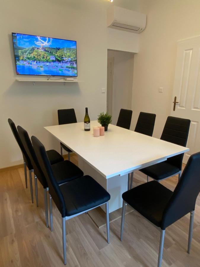 Designed Apartment Next To Vaclav Square With Terrace And Private Garage ปราก ภายนอก รูปภาพ