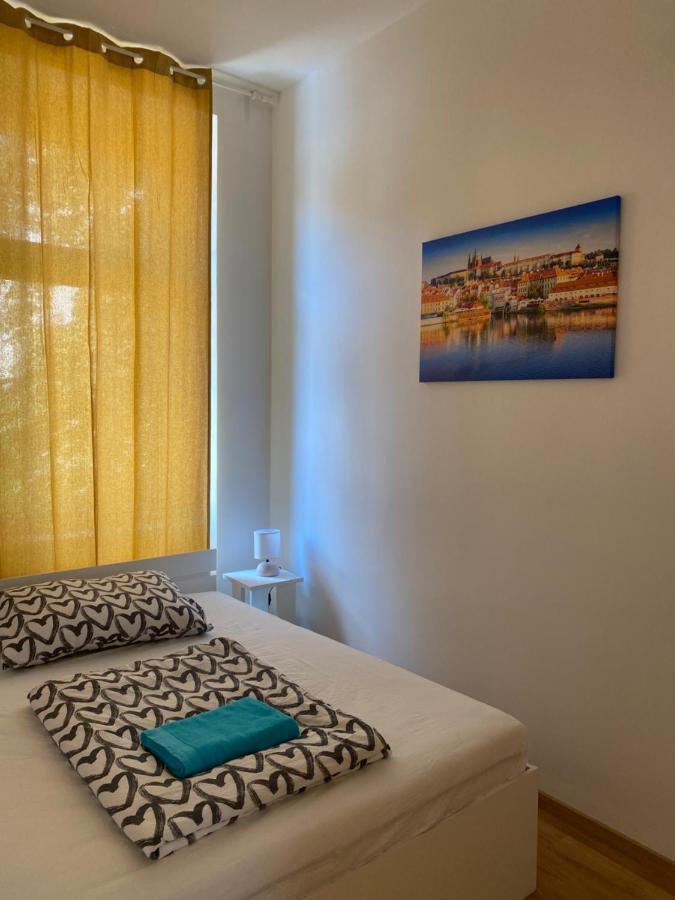 Designed Apartment Next To Vaclav Square With Terrace And Private Garage ปราก ภายนอก รูปภาพ